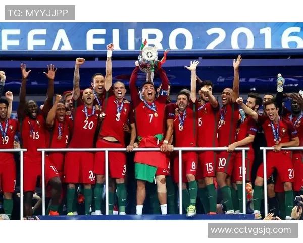 FIFA闪回第一弹足球球星卡回顾 重温经典时刻与传奇球员表现