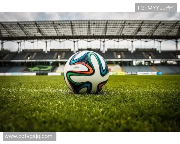 TT足球球星引领潮流 新一代球场巨星的崛起与挑战