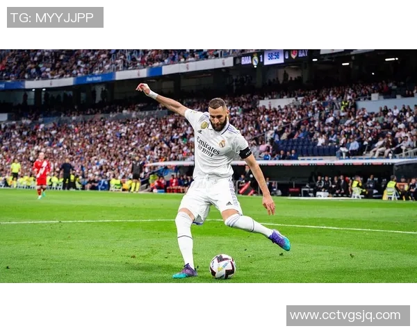 中国足球俱乐部为球星送豪宅引热议:背后深层原因与未来影响分析 中国足球俱乐部为球星送豪宅引热议:背后深层原因与未来影响分析