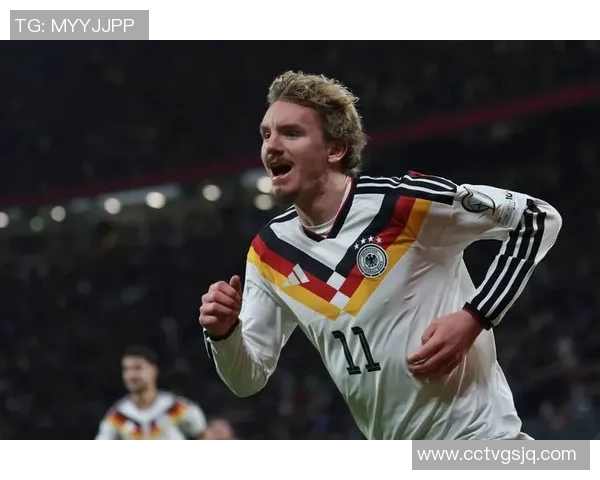 德国足球点球明星穿搭大比拼:球场外的时尚态度与个人风格解析 德国足球点球明星穿搭大比拼:球场外的时尚态度与个人风格解析