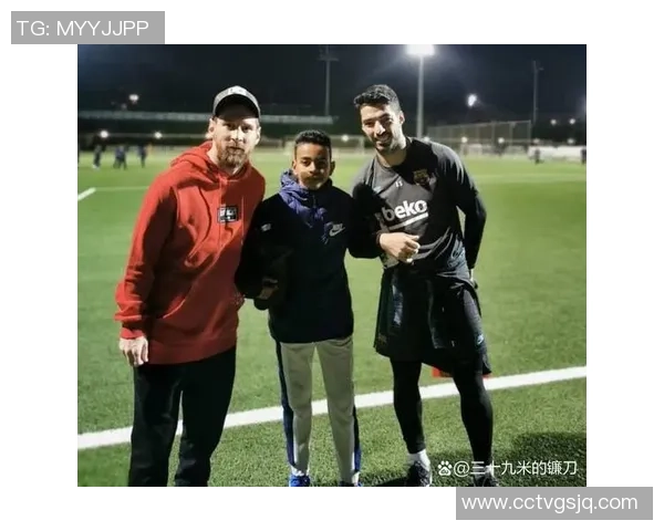 篮球球星眼中的足球世界：从球场到跨界对比的独特视角